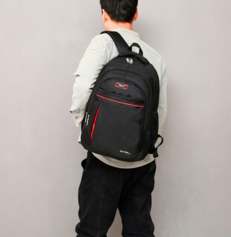 Mochila Ultra resistente P/Notebook 15.6" Negro (NM-MCH16)